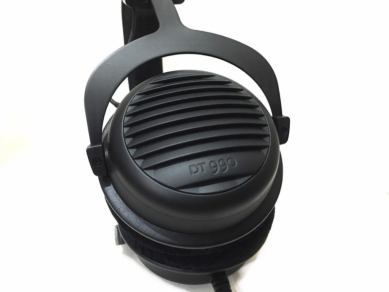 【R式分享】beyerdynamic 一百週年代表作！beyerdynamic DT 990 BLACK SPECIAL EDITION