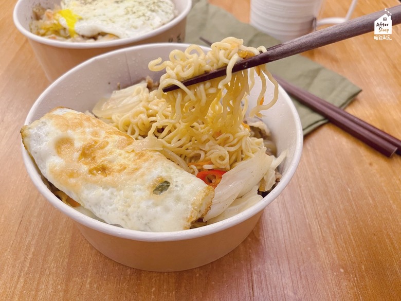 點我看大圖 高雄苓雅|老德記公仔麵_鍋氣滿滿的港式炒麵