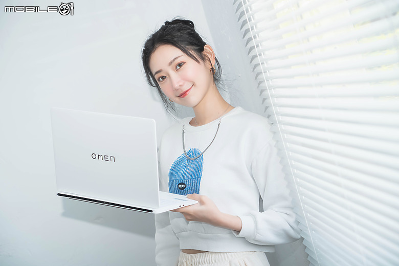 HP OMEN Transcend 14 測試報告|風格標新立異的輕薄電競生力軍!