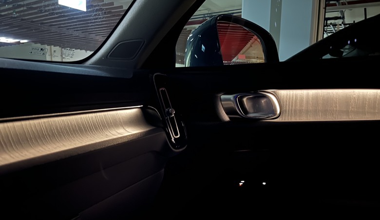 關於XC40一些簡單但也不簡單的心得 (藏民生社區美食推薦)