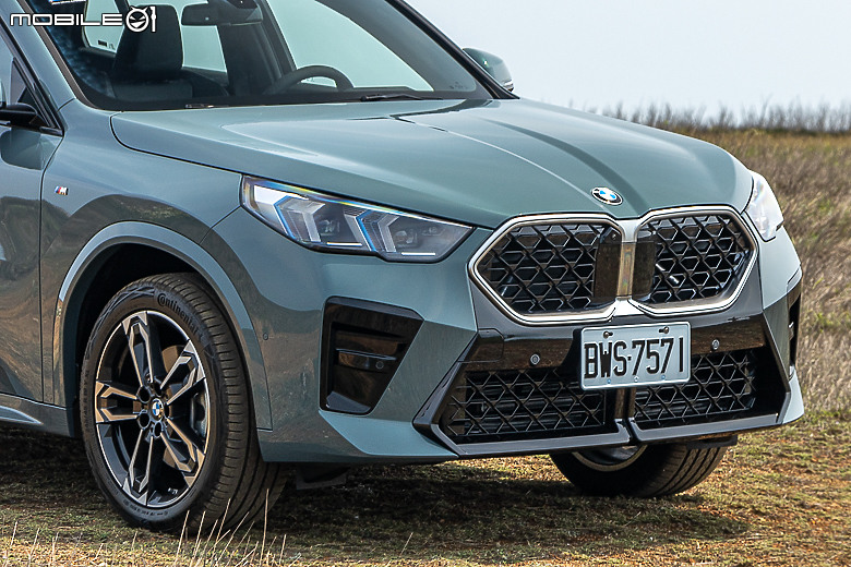 BMW 大改款 X2 20i / M35i 澎湖試駕|維持經典的大膽創新,走出自己的潮路線!