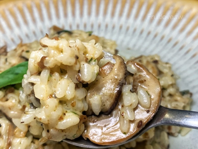 點我看大圖 夢幻玫瑰季登場,還有芬芳的玫瑰胖胖霜淇淋,玫瑰洗面慕斯