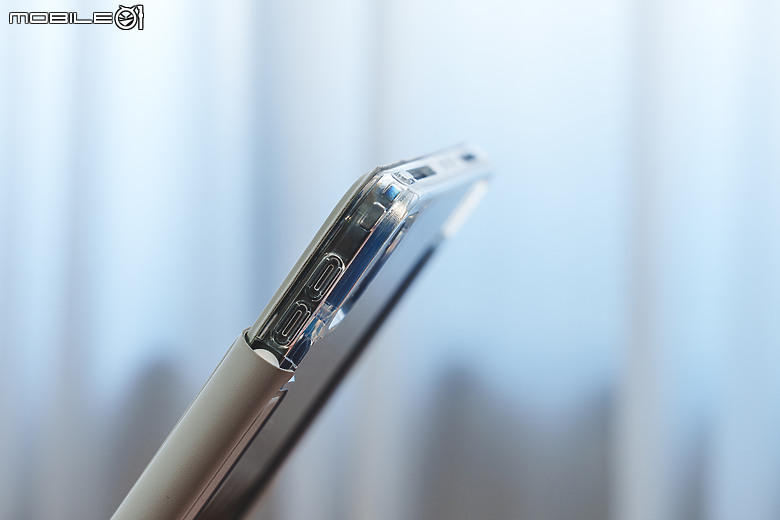 點我看大圖 AHAStyle iPad 類紙膜推薦開箱實測 – 兼具繪圖與追劇的實用配件完整介紹