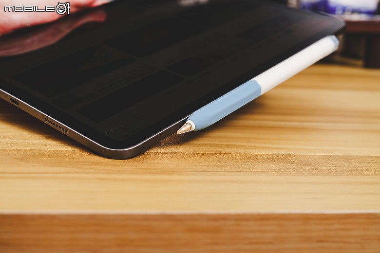 點我看大圖 AHAStyle iPad 類紙膜推薦開箱實測 – 兼具繪圖與追劇的實用配件完整介紹