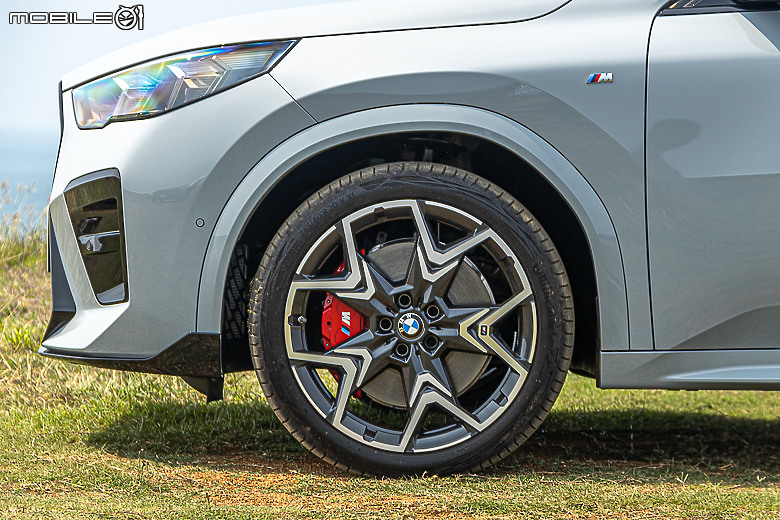 BMW 大改款 X2 20i / M35i 澎湖試駕|維持經典的大膽創新,走出自己的潮路線!