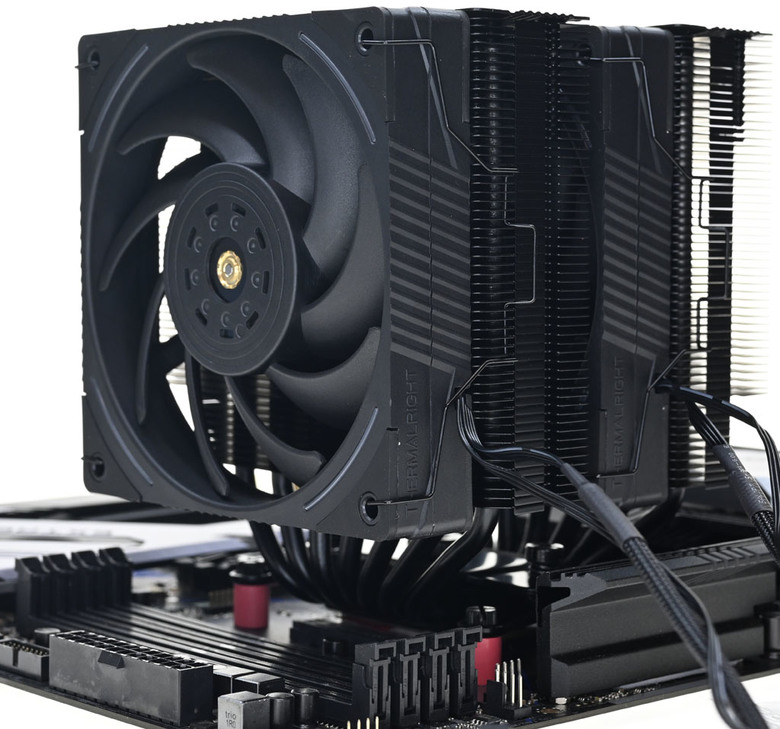 點我看大圖 Thermalright索摩樂Phantom Spirit 120 EVO散熱器開箱
