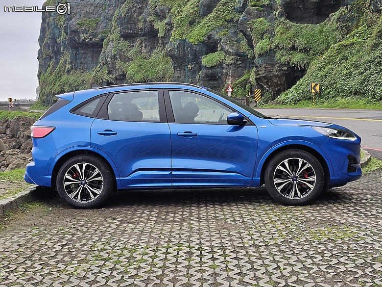 愛不只是一個感覺，它還是一個決定，一個選擇，一個承諾 / Ford Kuga EcoBoost 180 ST-Line Sport