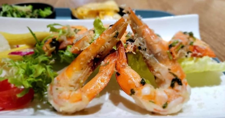 在沒有辦法出國去日本旅遊的情況下，是否願意待在台灣旅遊有關的日本文化的日式景點、飲食等？