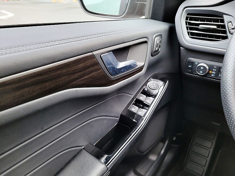 <<親子童趣>> FORD KUGA Vignale 試駕體驗心得 <<駕馭樂趣>>