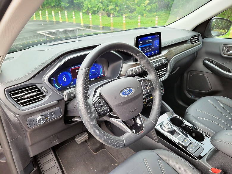 <<親子童趣>> FORD KUGA Vignale 試駕體驗心得 <<駕馭樂趣>>