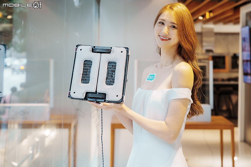 點我看大圖 【採訪】玻妞 HOBOT-6S Pro 全新升級 導入雙布振動擦拭拋光與雙邊超音波噴水獨家雙專利