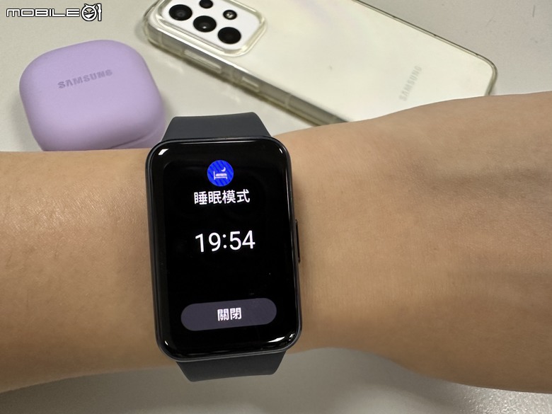 Samsung Galaxy Fit3 工作生活好夥伴，健康運動又兼顧時尚的智慧手環