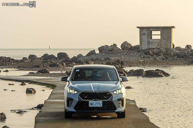 BMW 大改款 X2 20i / M35i 澎湖試駕|維持經典的大膽創新,走出自己的潮路線!