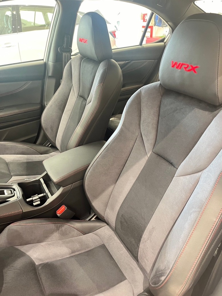 WRX vs Golf GTI看車比較，要選哪台呢