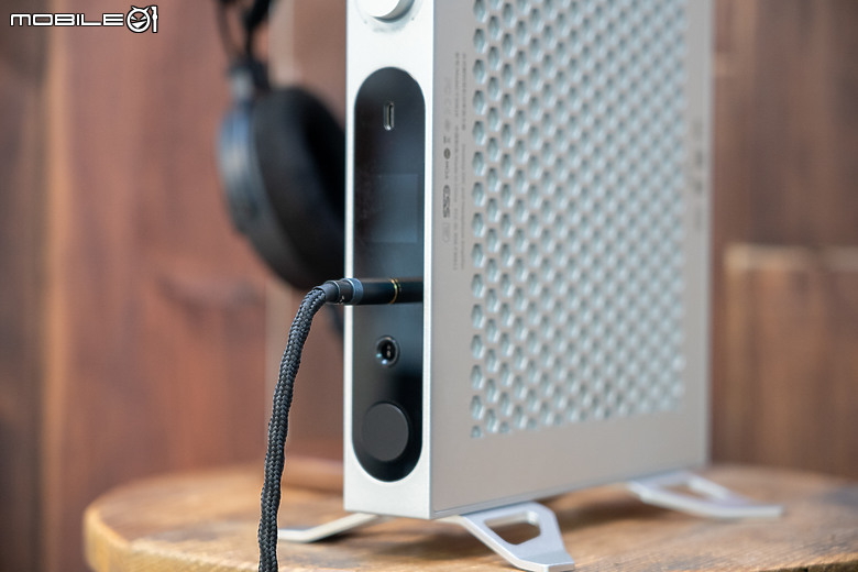 FiiO 桌上型旗艦播放器 R9 在台亮相 首度配置 HDMI 帶來全面視聽體驗