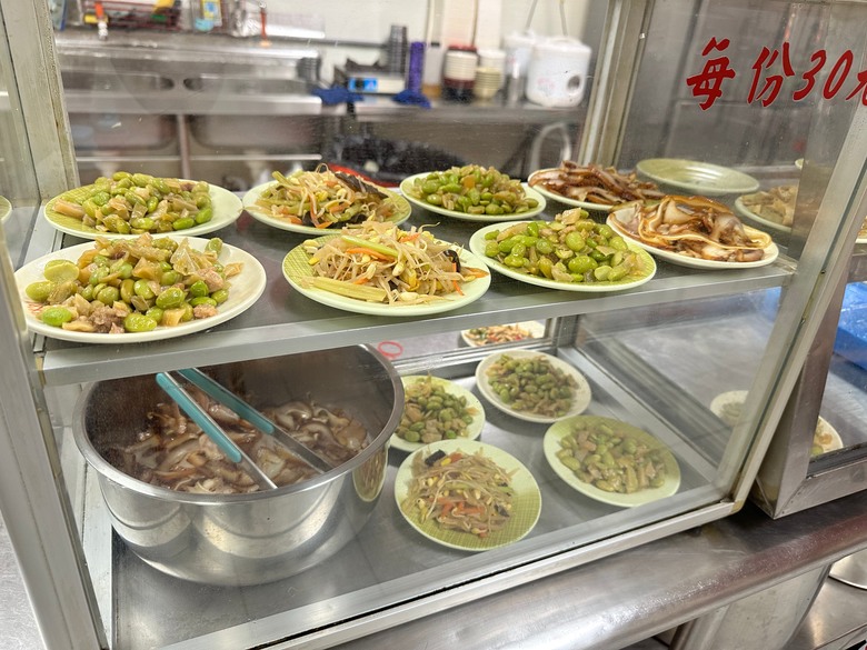 點我看大圖 高雄前鎮|陳師父川辣麵_近好市多獨特口味麵食館