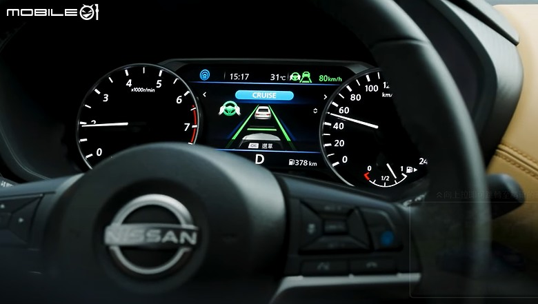【影音試駕】Nissan Sentra小改款,有改有機會!