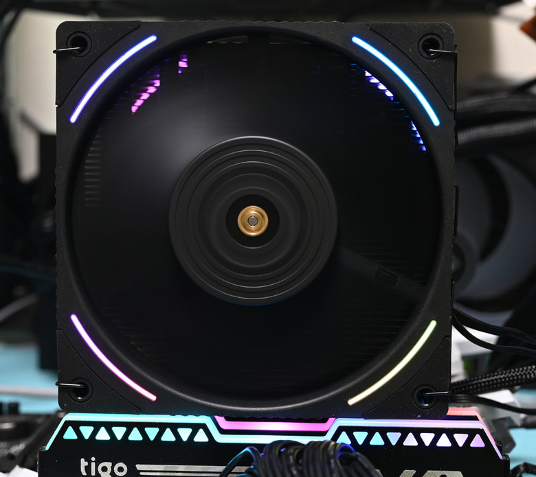 點我看大圖 Thermalright索摩樂Phantom Spirit 120 EVO散熱器開箱