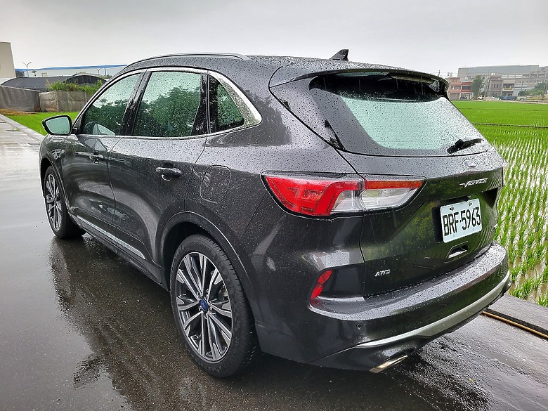 <<親子童趣>> FORD KUGA Vignale 試駕體驗心得 <<駕馭樂趣>>