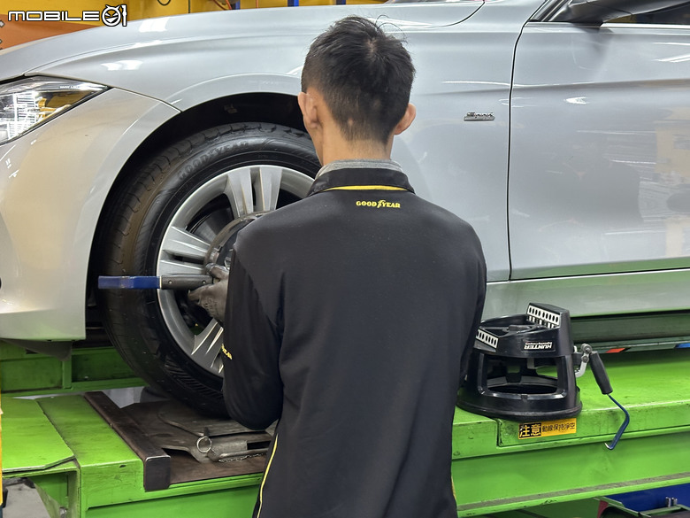 GOODYEAR固特異 ASSURANCE COMFORTTRED ACT寧靜舒適兼顧操控安全的頂級豪華胎