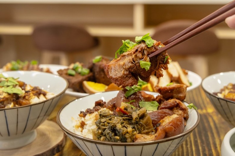 高雄老饕必訪！質感裝潢美味飄香 傳統滷香美味經典上菜！