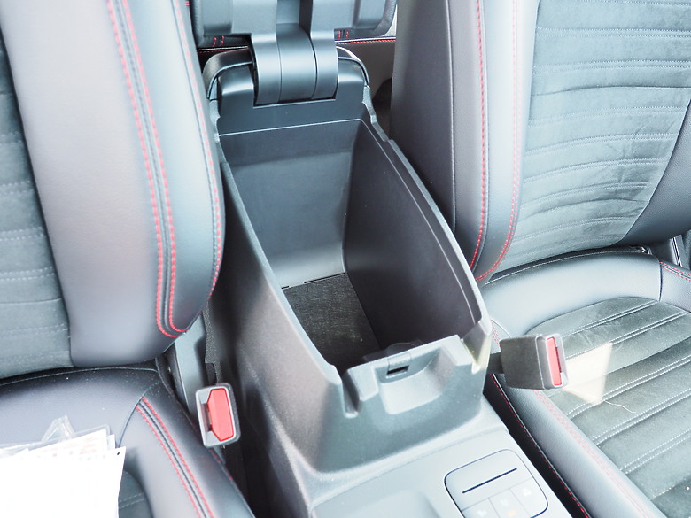 乘載幸福之餘 體驗 NEW FORD KUGA ST-Line Performacne 動力充沛還帶來更多樂趣～