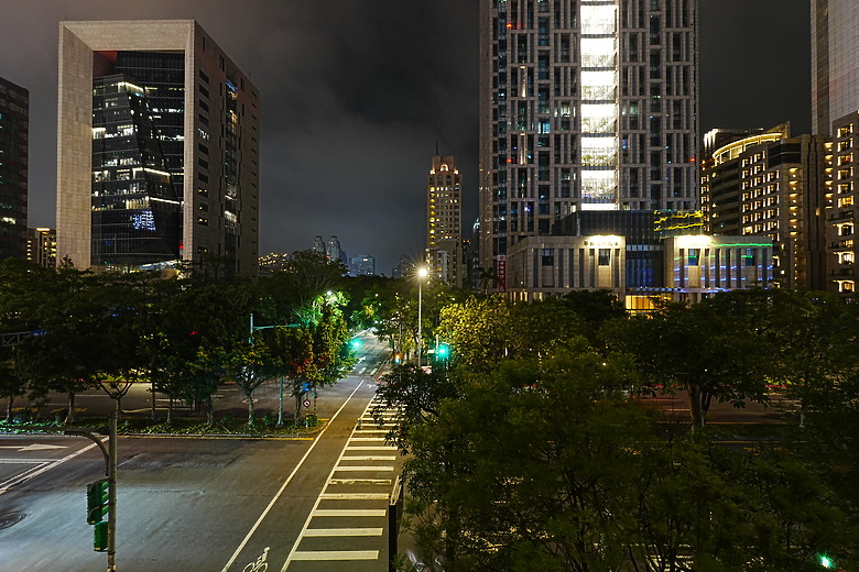 Sony FE 16-25mm f/2.8 G 評測報告｜G Lens 出頭天、畫質比肩 GM 鏡的超廣角誕生！