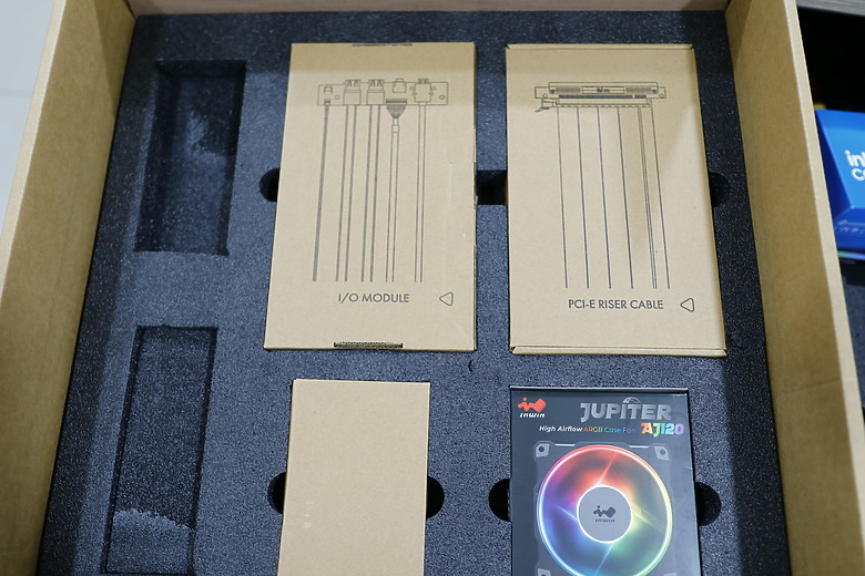 【攤平式節省包材】InWin POC One. 全新概念設計 ITX 迷你主機殼