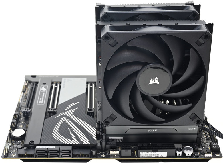 點我看大圖 CORSAIR A115散熱器開箱