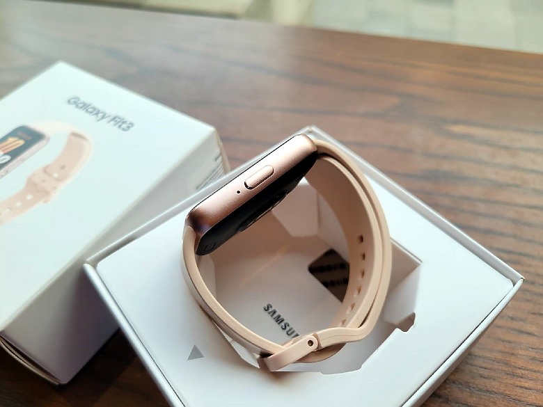 來運動囉~戴上 Galaxy Fit3 開啟我的健康生活