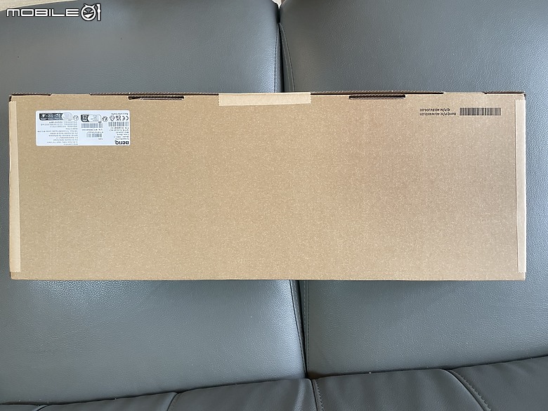 BenQ ScreenBar Pro 螢幕掛燈 開箱分享