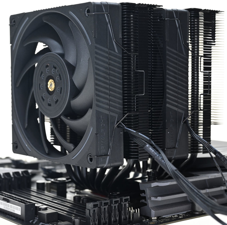 點我看大圖 Thermalright索摩樂Phantom Spirit 120 EVO散熱器開箱