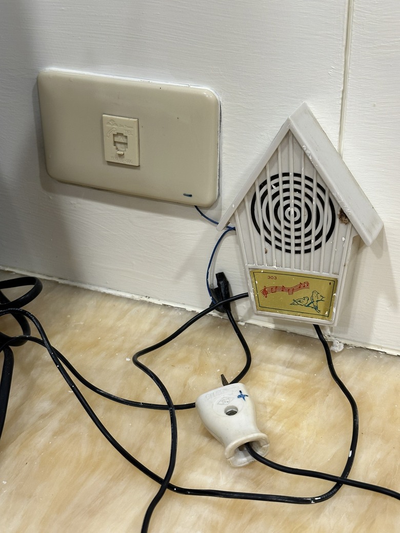 點我看大圖 請問傳統有線門鈴線路問題