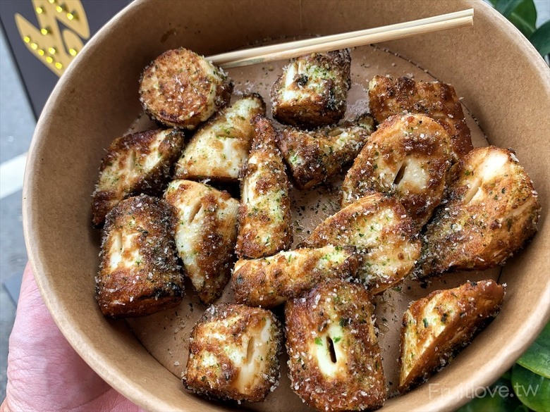 點我看大圖 限定醬烤筊白筍,脆甜可口,醬烤玉米很Q也很涮嘴