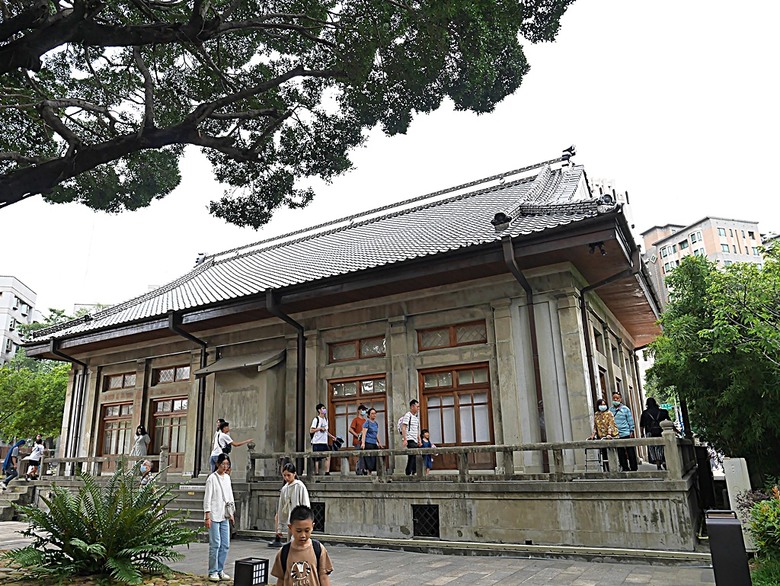 國家漫畫博物館籌備處【臺中刑務所演武場、典獄官舍、浴場、官舍群】 — 2024清明連假之臺中市區內一方綠意與懷舊日式宿舍散策