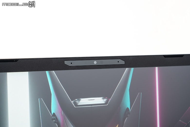 GIGABYTE AORUS 15 (2024) 測試報告｜兼具 AI 與電競效能的親民之選！