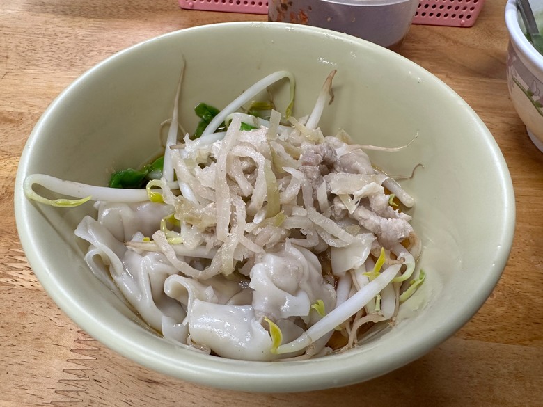 高雄前鎮｜陳師父川辣麵＿近好市多獨特口味麵食館