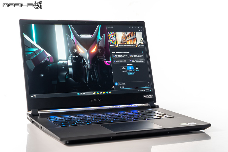 GIGABYTE AORUS 15 (2024) 測試報告｜兼具 AI 與電競效能的親民之選！