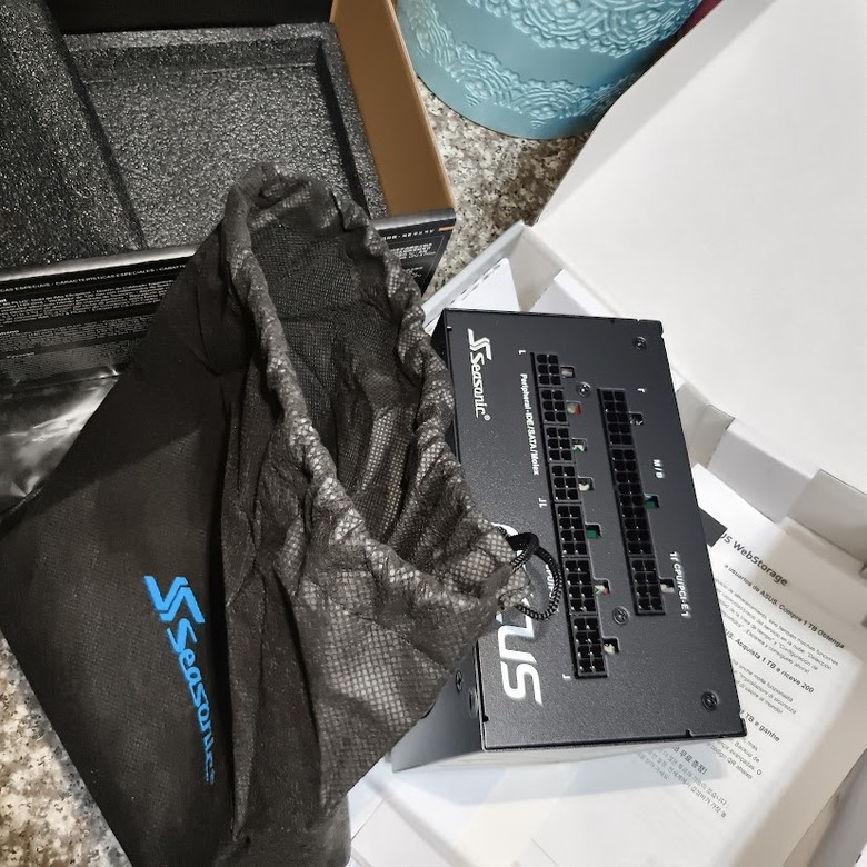 華碩B760M-E DDR4 主機板 及I3-14代 海韻電源 WIN11 專業版怪現象 簡單小記錄