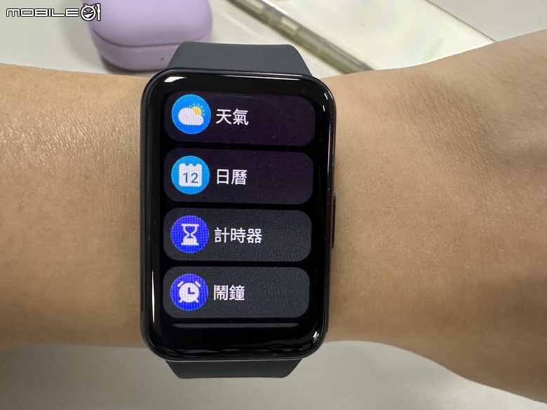 Samsung Galaxy Fit3 工作生活好夥伴，健康運動又兼顧時尚的智慧手環