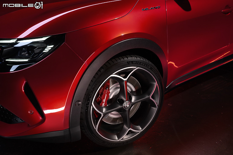 【海外新訊】Alfa Romeo 全新小型休旅「Milano」誕生,品牌首次推出純電動力!