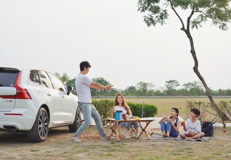 VOLVO 露營新品開箱，與小孩和毛孩的愜意午後✨
