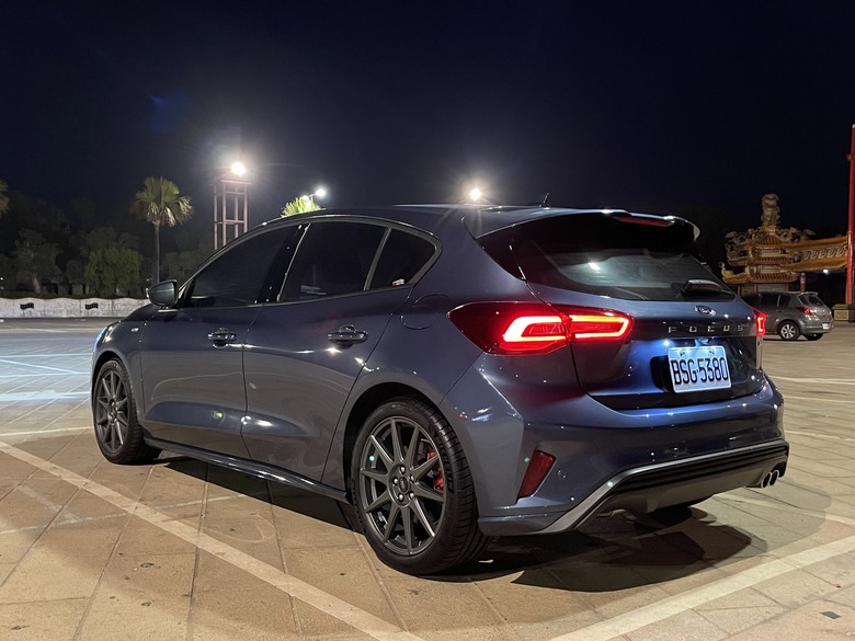 陪我收藏天文宇宙的 Focus Hatchback