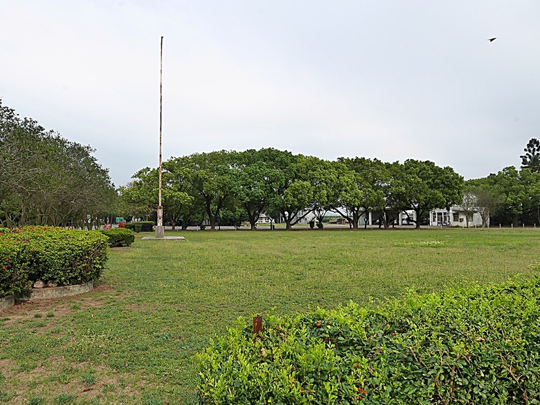 新營鐵道文化園區、弎弌和茗園、阿桐鹽水意麵、鹽水庇護宮、八角樓、銀峰冰果室、修德拜亭廣場、王爺廟巷、永成戲院 — 2024清明連假之新營賞火車、日式老宅內品茗,月津港夜間散策