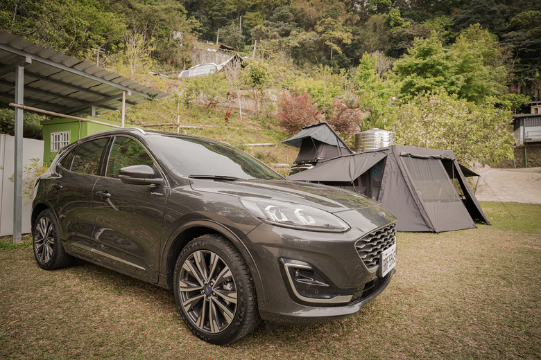 點我看大圖 #露營走跳 feat Kuga Vignale
