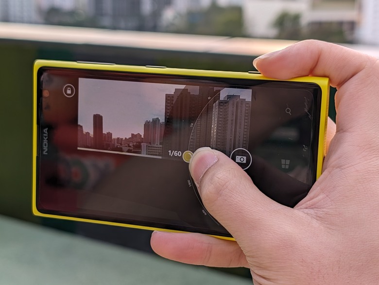 Lumia 1020:十年前的拍攝旗艦,有著現今的技術