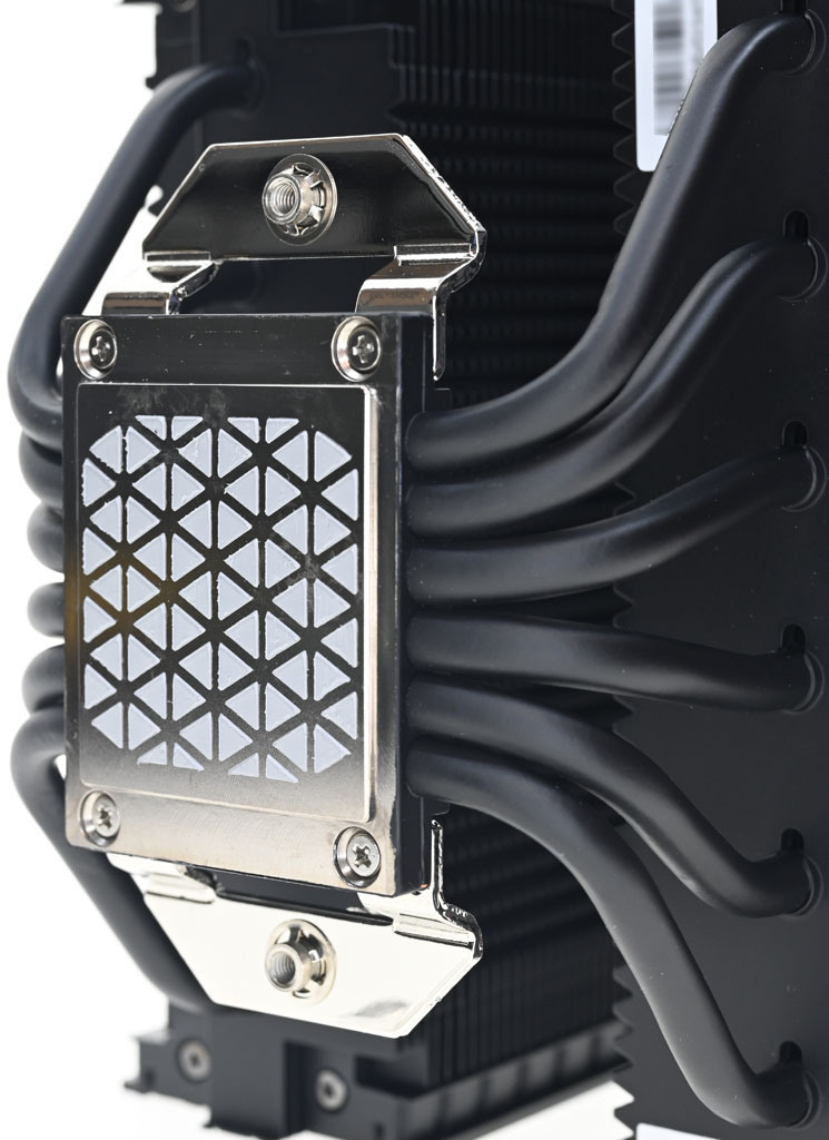 點我看大圖 CORSAIR A115散熱器開箱