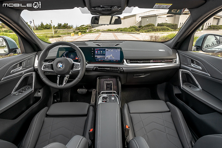 BMW 大改款 X2 20i / M35i 澎湖試駕|維持經典的大膽創新,走出自己的潮路線!