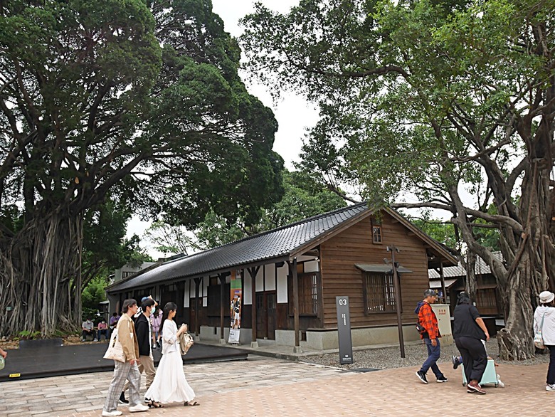 國家漫畫博物館籌備處【臺中刑務所演武場、典獄官舍、浴場、官舍群】 — 2024清明連假之臺中市區內一方綠意與懷舊日式宿舍散策