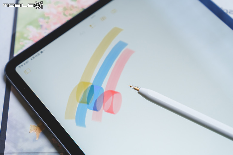 點我看大圖 AHAStyle iPad 類紙膜推薦開箱實測 – 兼具繪圖與追劇的實用配件完整介紹